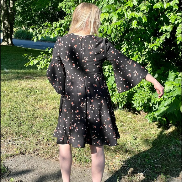 Carven Ditsy Floral Bell Sleeve Mini Dress - Picture 6 of 9